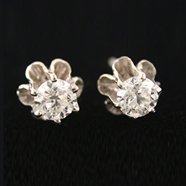 Round Brilliant Cut Diamond White Gold Stud Earrings